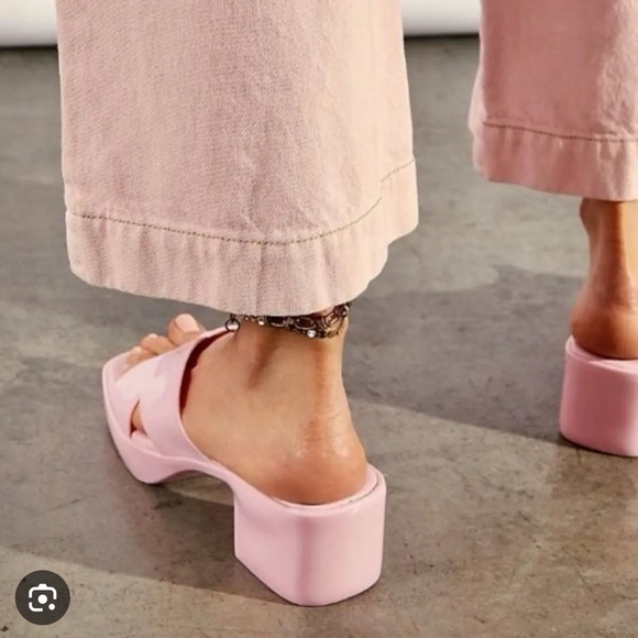Jeffrey Campbell Pink Mules - Picture 4 of 4